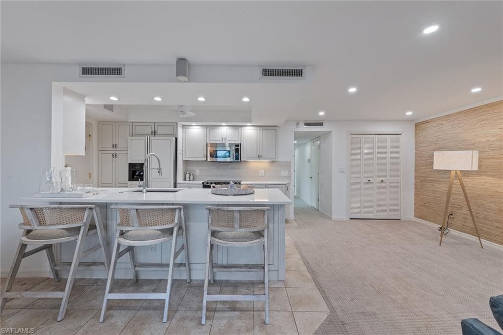 2900 Gulf Shore Blvd N 310, Naples, FL 34103-7