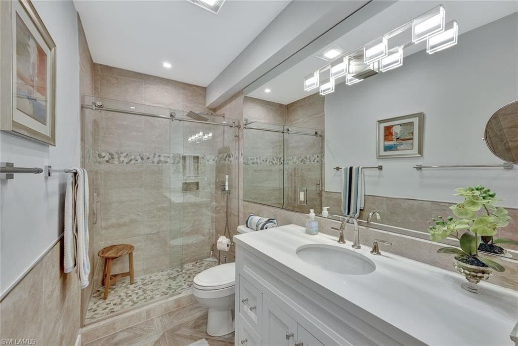 27214 Jolly Roger Ln, Bonita Springs, FL 34135-34