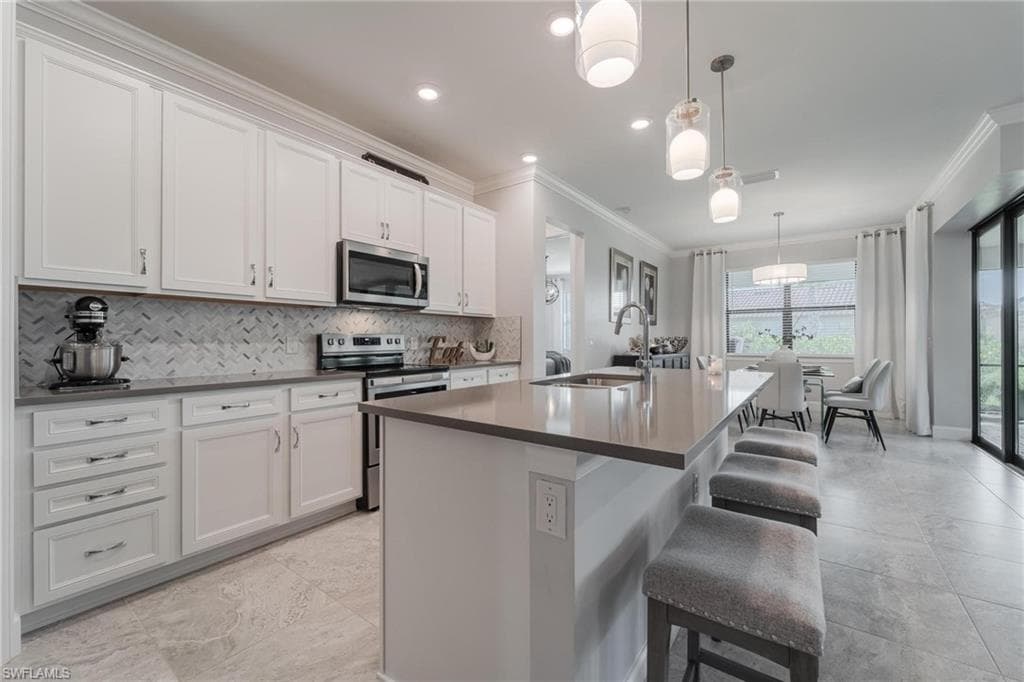 19855 Beverly Park Rd, Estero, FL 33928-4