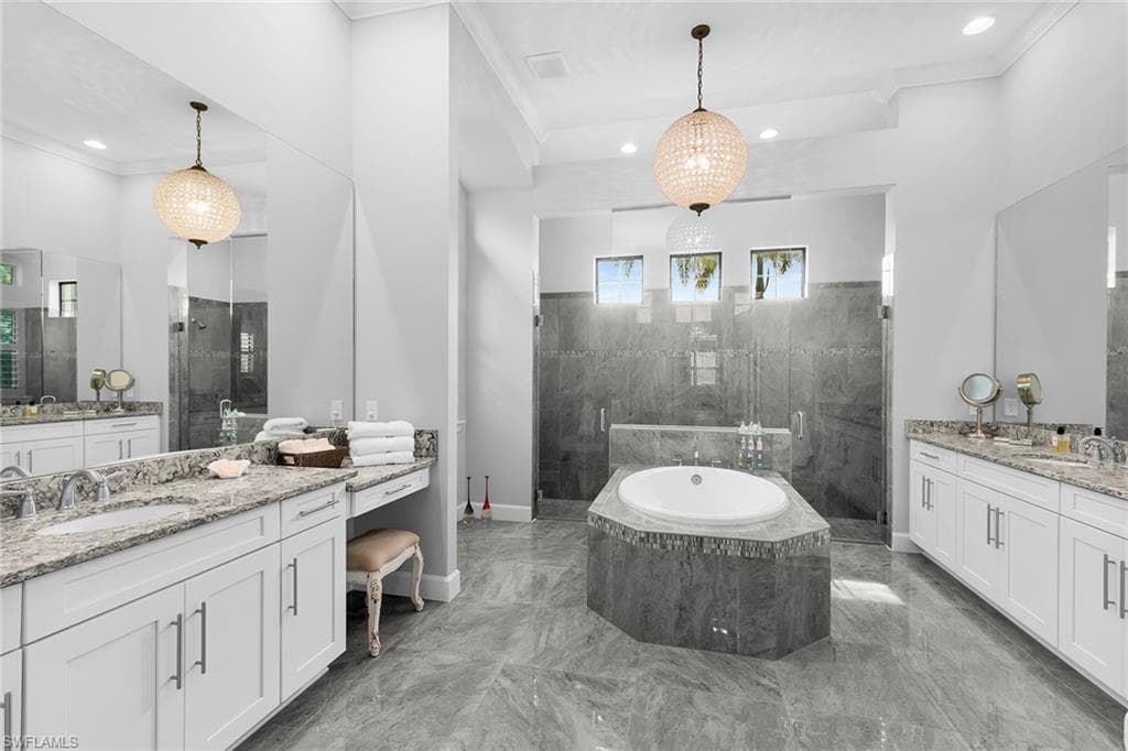 3193 Olympia Ln, Naples, FL 34114-19