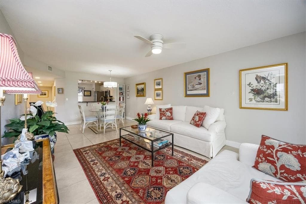 1330 Derbyshire Ct E104, Naples, FL 34116-5