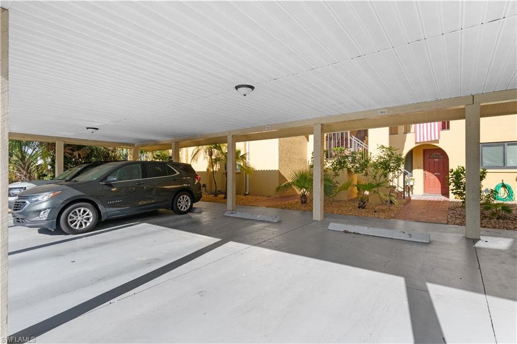 9820 Citadel Ln 202, Bonita Springs, FL 34135-5