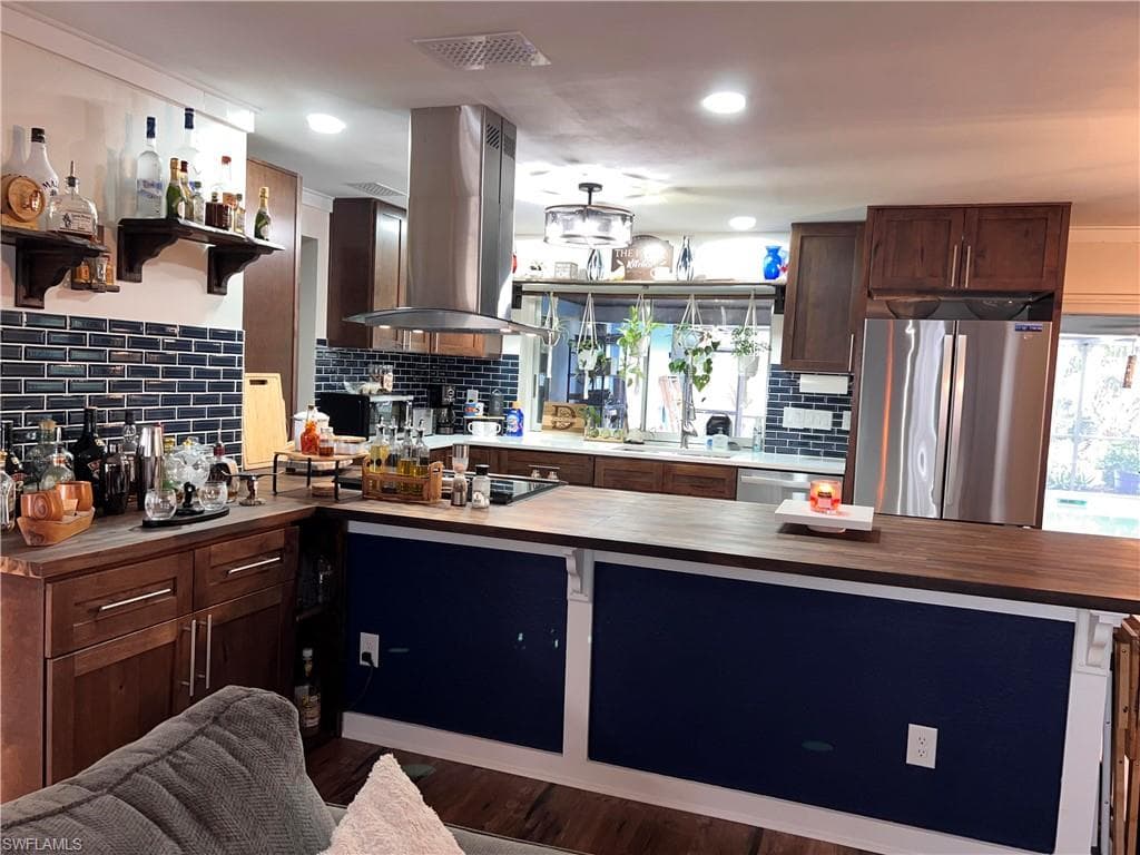 6765 Overlook Dr, Fort Myers, FL 33919-11