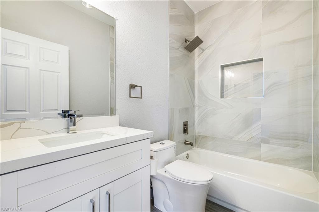 1909 Moore Ave, Lehigh Acres, FL 33972-25