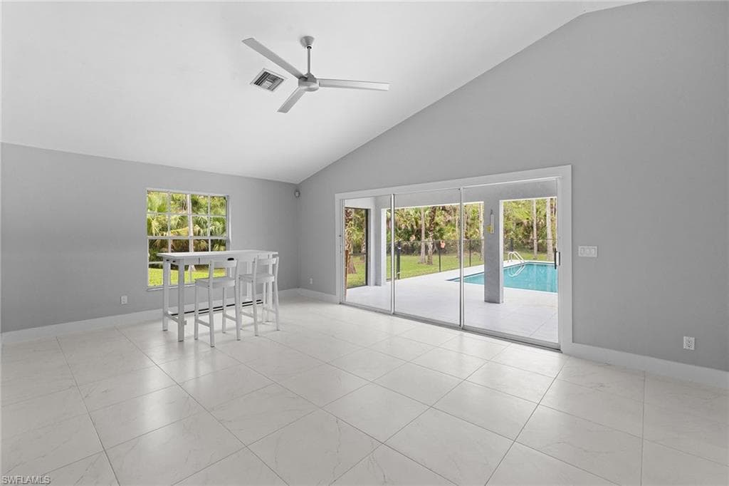 530 22nd Ave NW, Naples, FL 34120-15