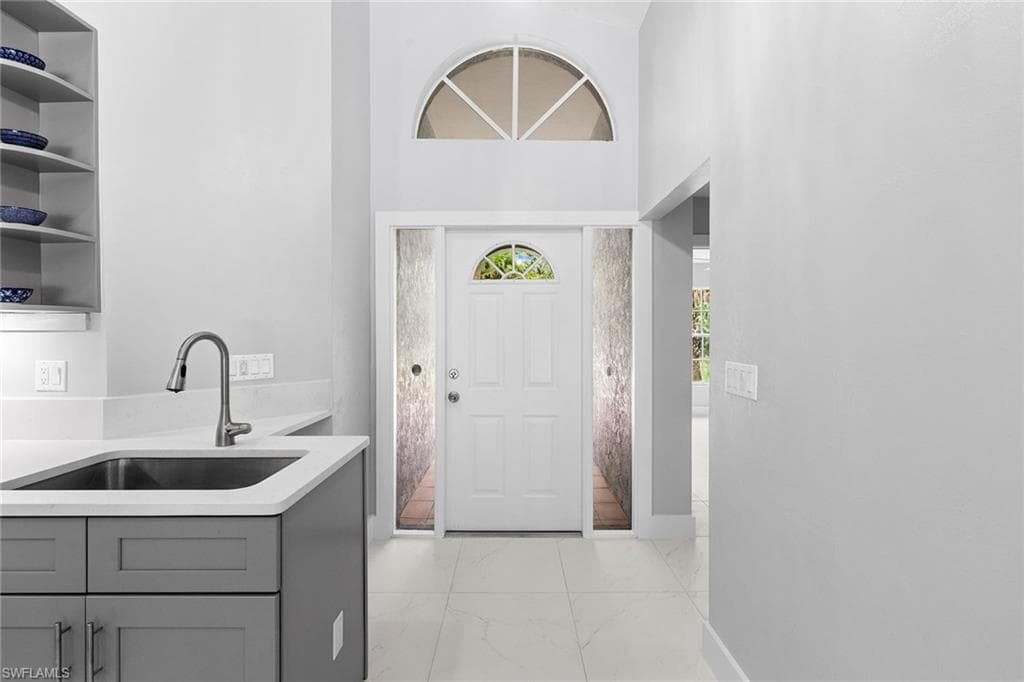 530 22nd Ave NW, Naples, FL 34120-6