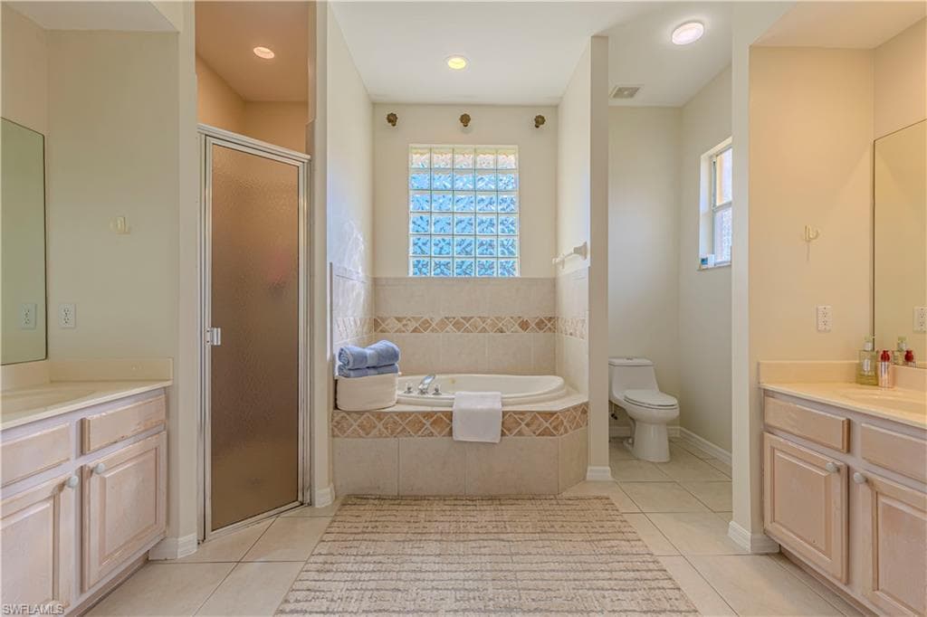 3611 17th Ave SW, Naples, Fl 34117-16
