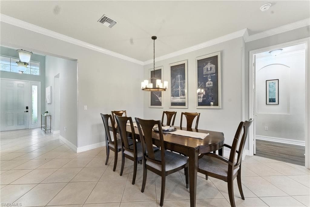 6899 Del Mar Ter, Naples, FL 34105-12
