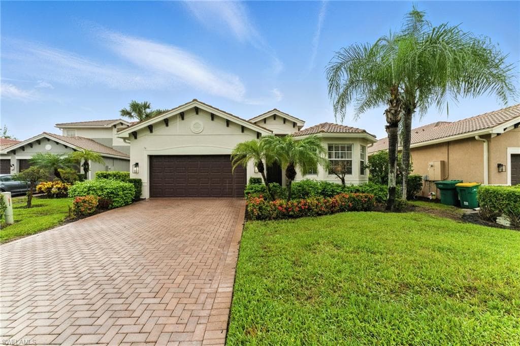 6899 Del Mar Ter, Naples, FL 34105-1