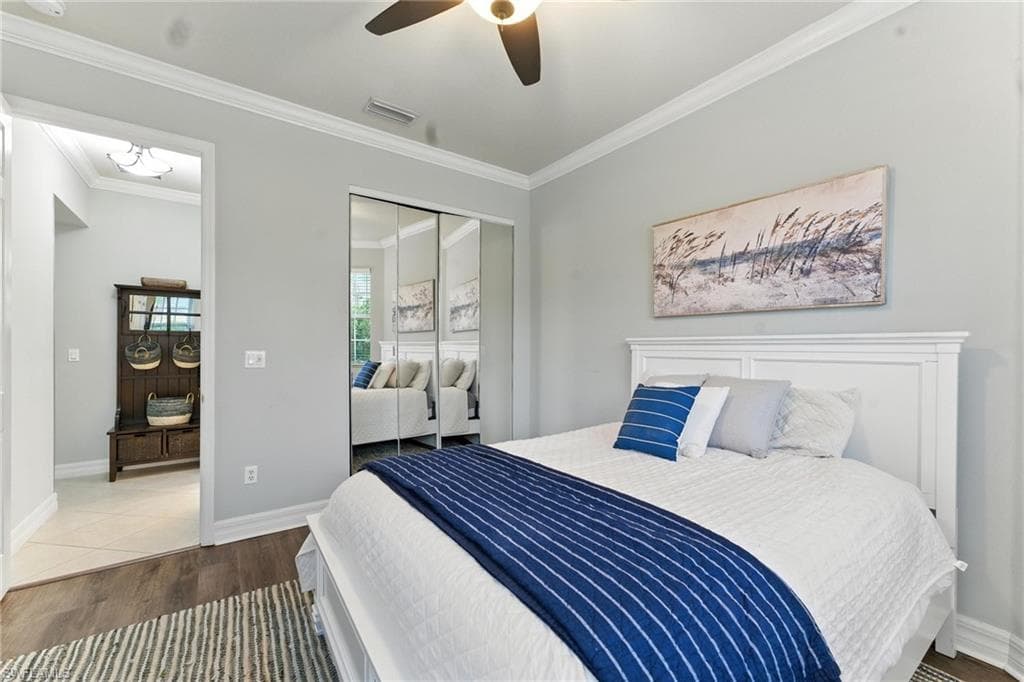 6899 Del Mar Ter, Naples, FL 34105-21