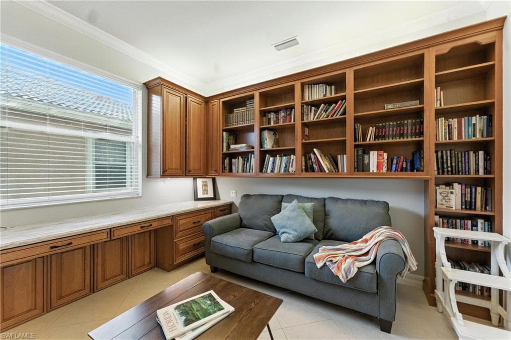6899 Del Mar Ter, Naples, FL 34105-23