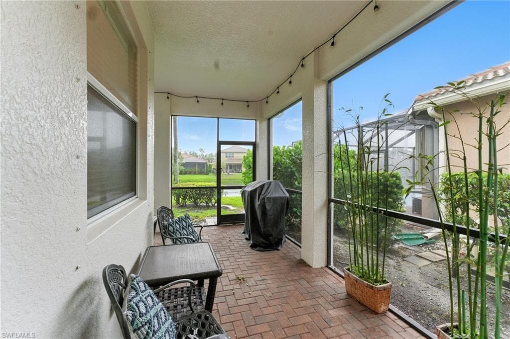 6899 Del Mar Ter, Naples, FL 34105-33
