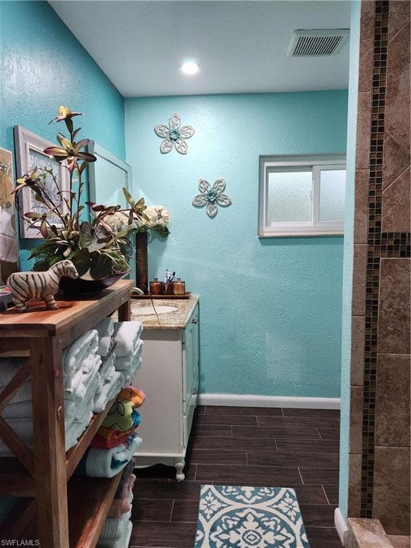 5214 Carlton St, Naples, FL 34113-8