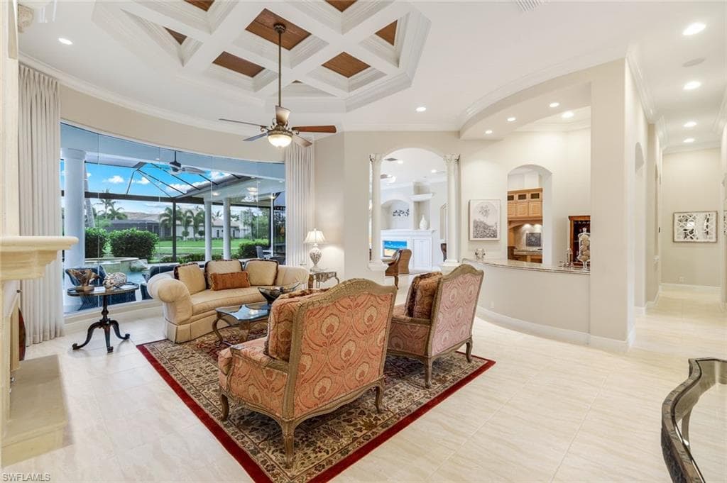 7511 Hogan Ct, Naples, FL 34113-9