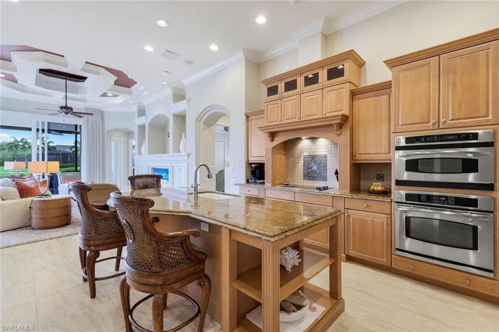 7511 Hogan Ct, Naples, FL 34113-10