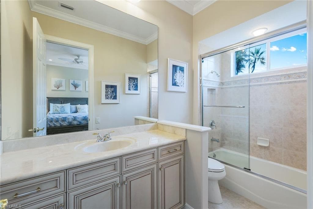 7511 Hogan Ct, Naples, FL 34113-25