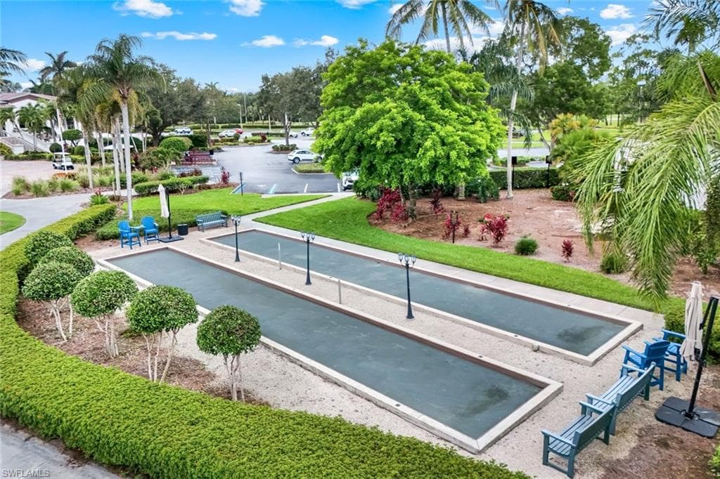 7511 Hogan Ct, Naples, FL 34113-44