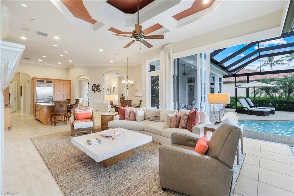 7511 Hogan Ct, Naples, FL 34113-5