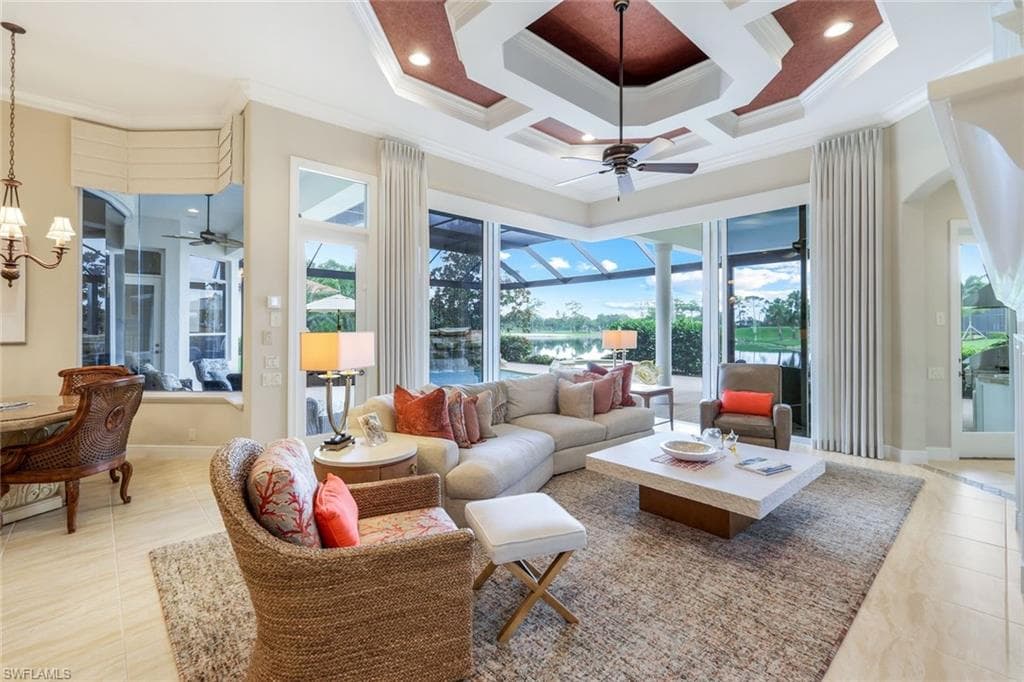 7511 Hogan Ct, Naples, FL 34113-6