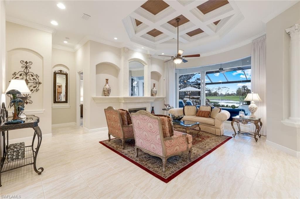 7511 Hogan Ct, Naples, FL 34113-8