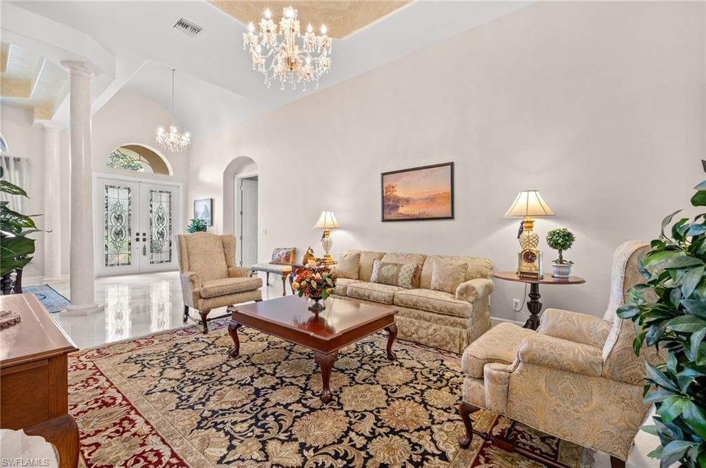 5802 Hammock Isles Dr, Naples, FL 34119-9