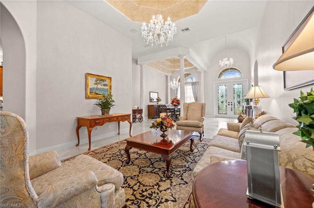 5802 Hammock Isles Dr, Naples, FL 34119-10