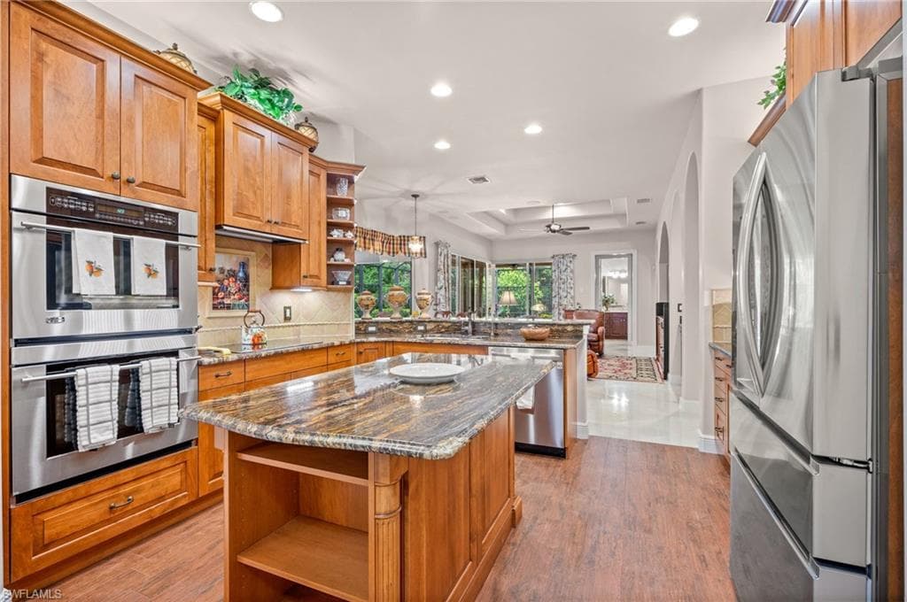 5802 Hammock Isles Dr, Naples, FL 34119-19