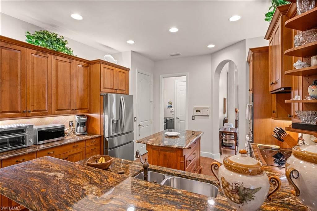 5802 Hammock Isles Dr, Naples, FL 34119-23