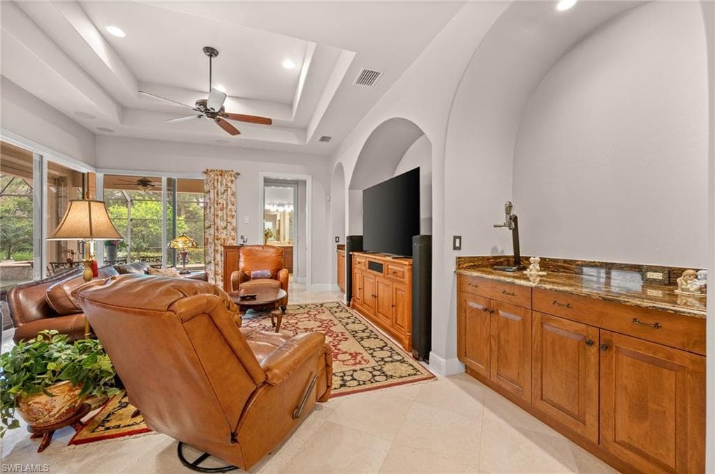 5802 Hammock Isles Dr, Naples, FL 34119-26