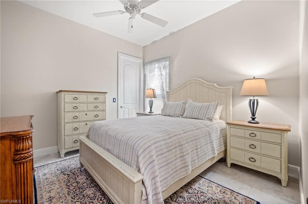 5802 Hammock Isles Dr, Naples, FL 34119-32