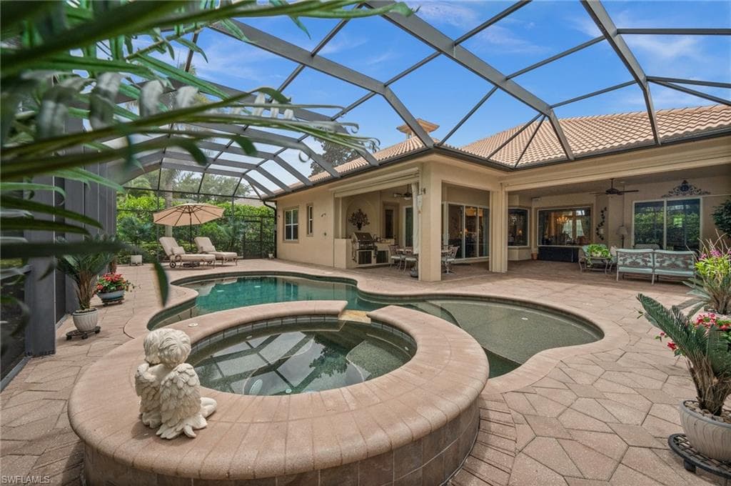 5802 Hammock Isles Dr, Naples, FL 34119-44