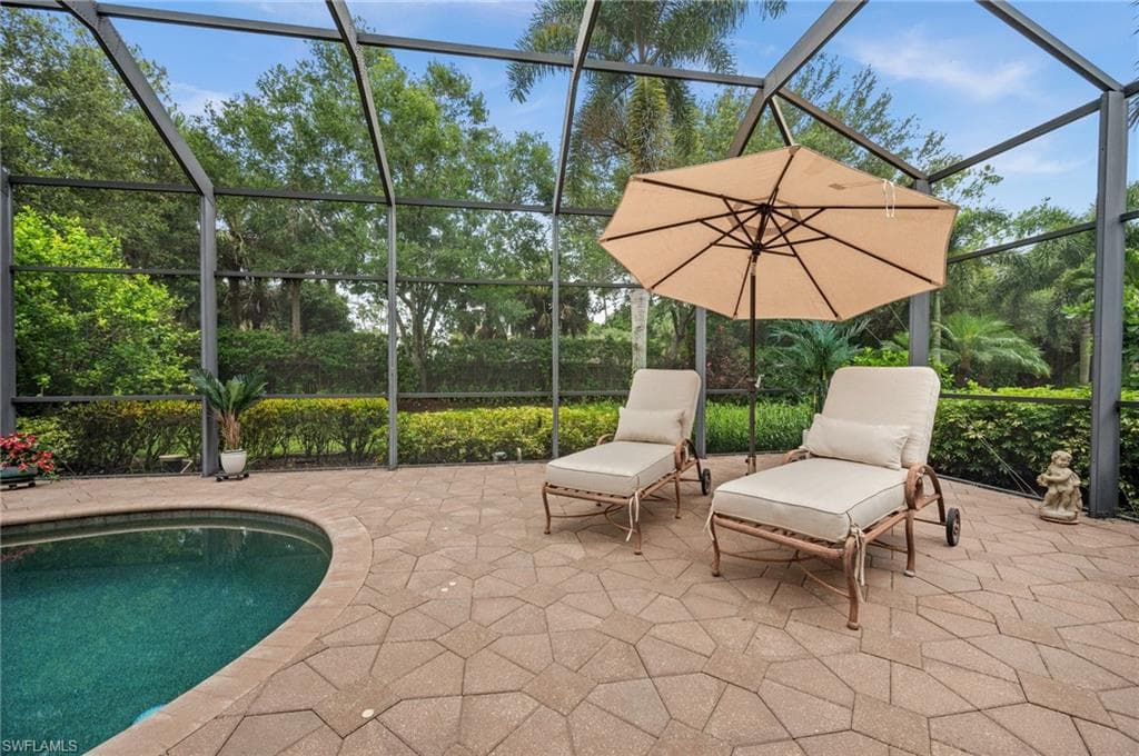 5802 Hammock Isles Dr, Naples, FL 34119-47