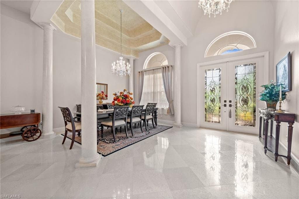 5802 Hammock Isles Dr, Naples, FL 34119-4
