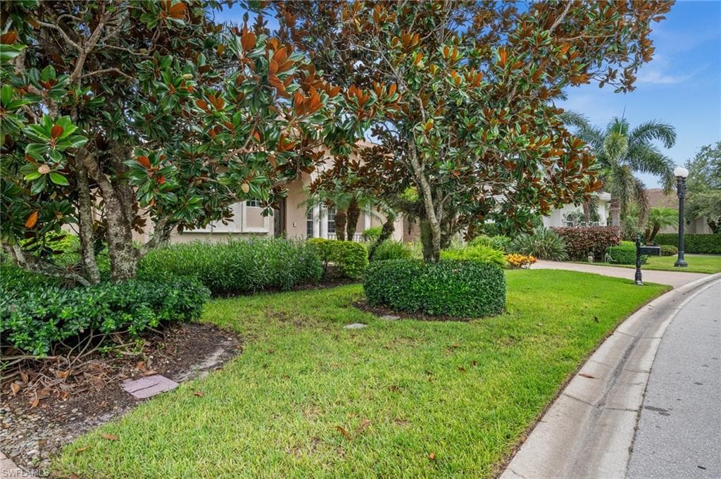 5802 Hammock Isles Dr, Naples, FL 34119-49
