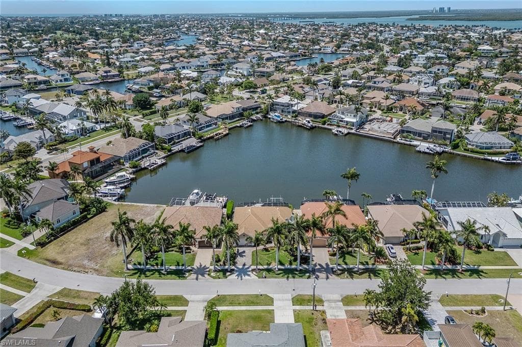 1824 Bahama Ave, Marco Island, FL 34145-43