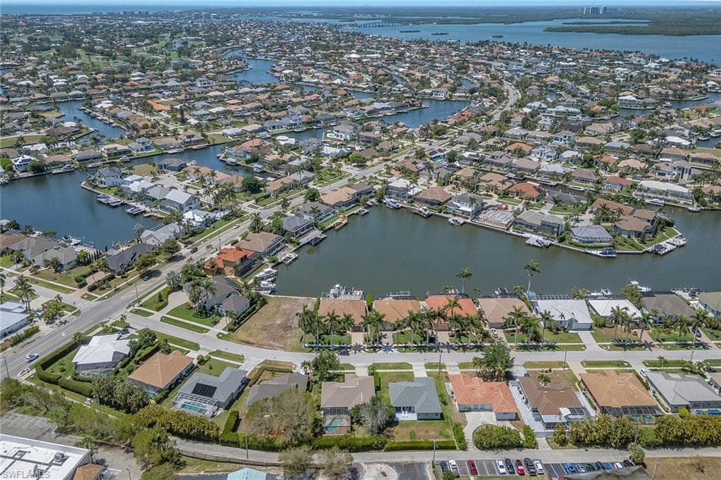 1824 Bahama Ave, Marco Island, FL 34145-46