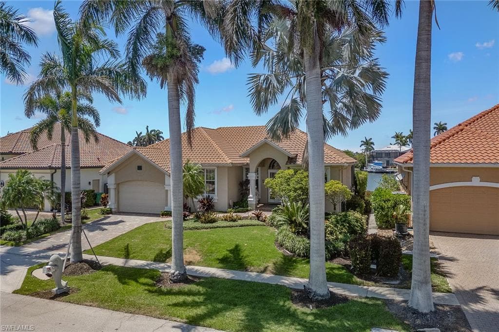 1824 Bahama Ave, Marco Island, FL 34145-4