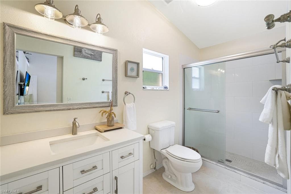 4710 1st Ave NW, Naples, FL 34119-15