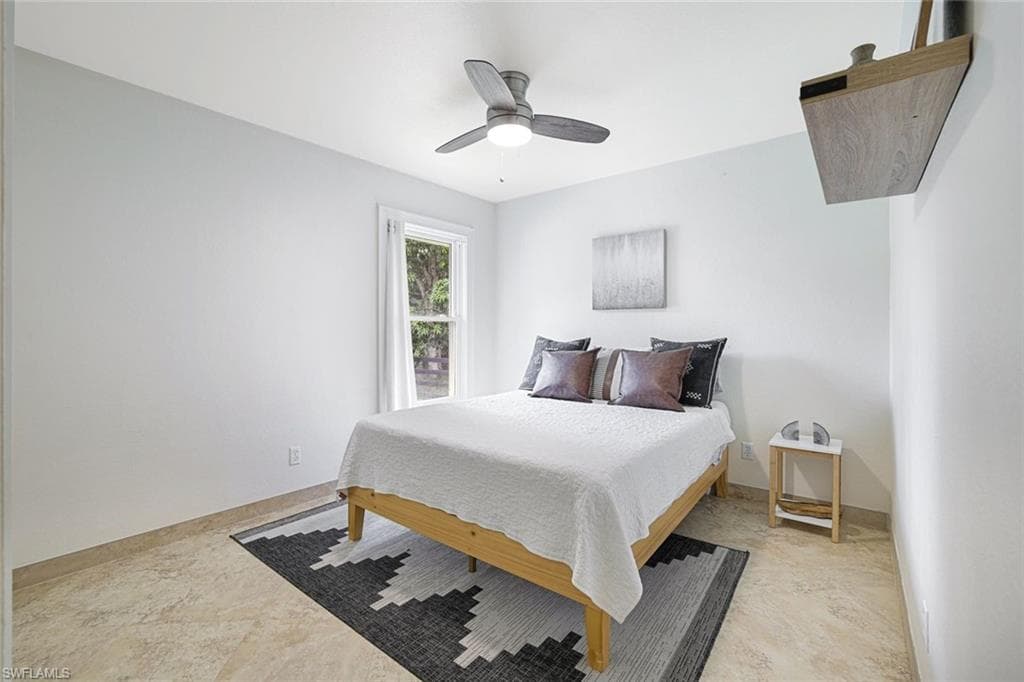4710 1st Ave NW, Naples, FL 34119-16