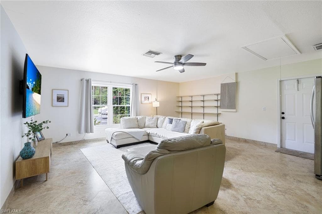4710 1st Ave NW, Naples, FL 34119-6