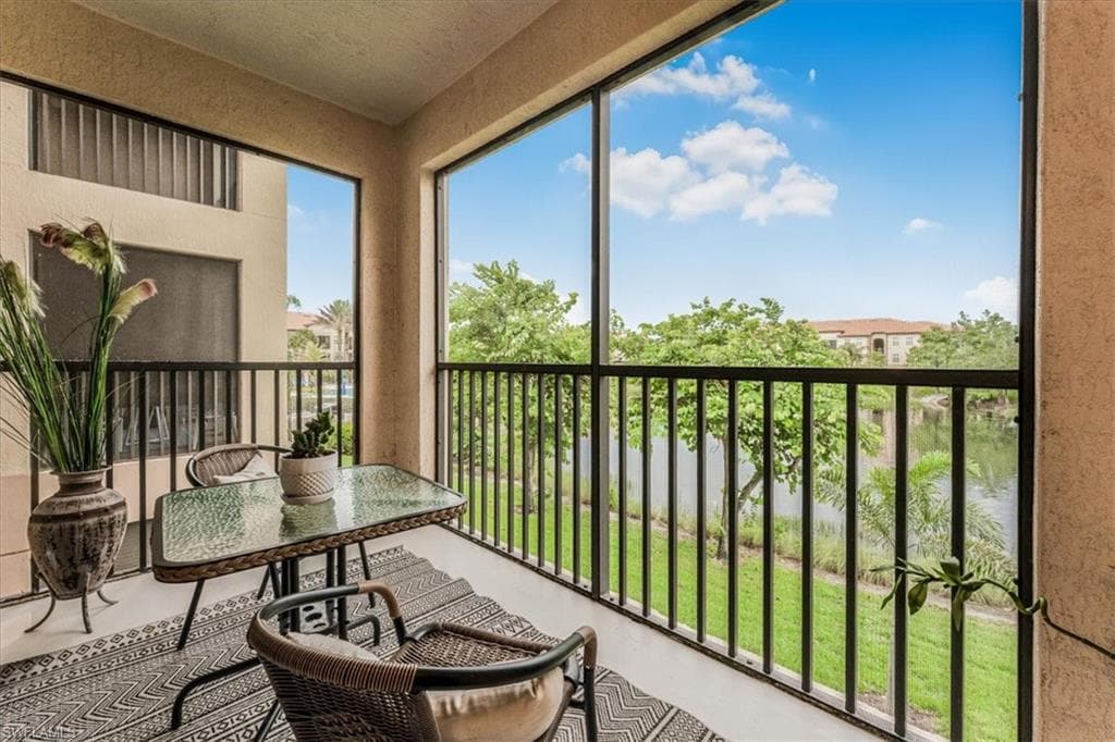 13010 Positano Cir 206, Naples, FL 34105-9