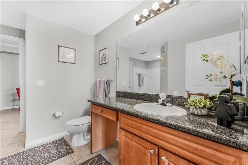 13010 Positano Cir 206, Naples, FL 34105-12