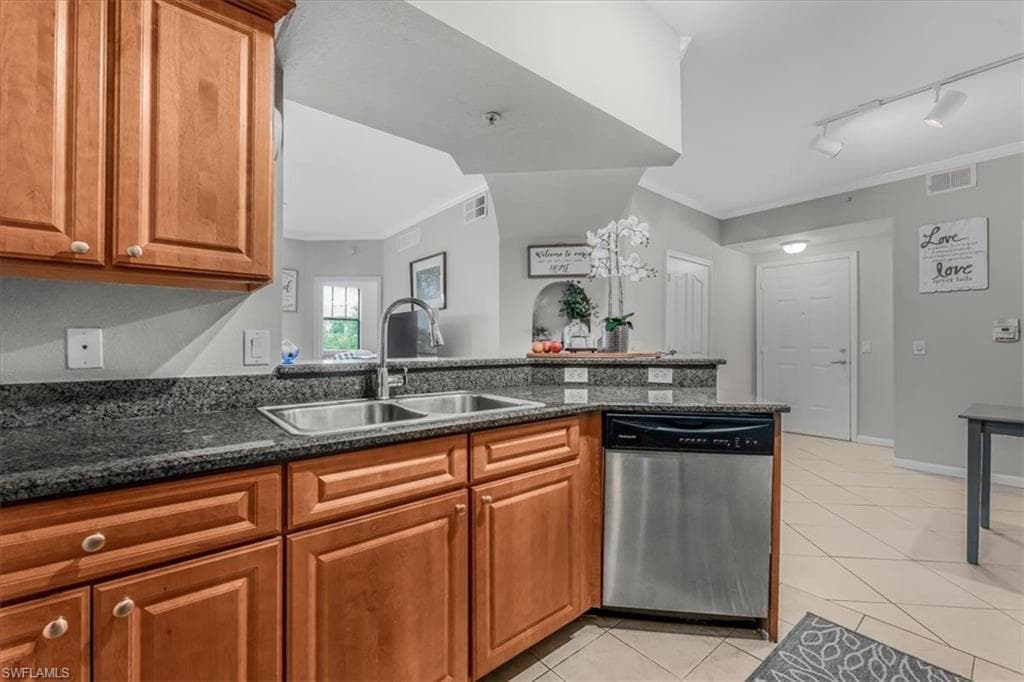 13010 Positano Cir 206, Naples, FL 34105-18