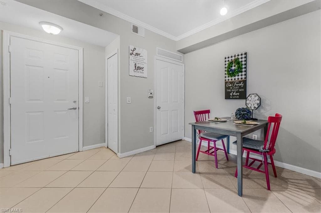 13010 Positano Cir 206, Naples, FL 34105-21