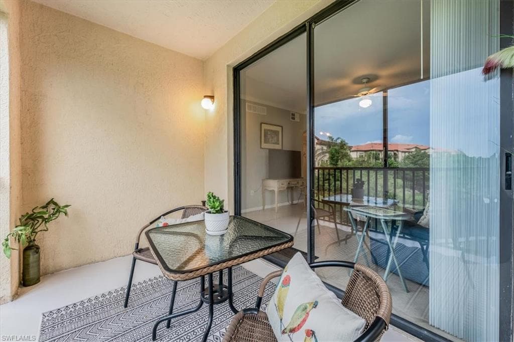 13010 Positano Cir 206, Naples, FL 34105-22