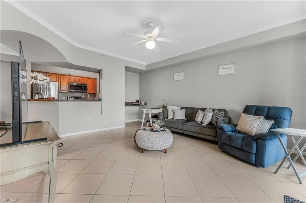 13010 Positano Cir 206, Naples, FL 34105-6