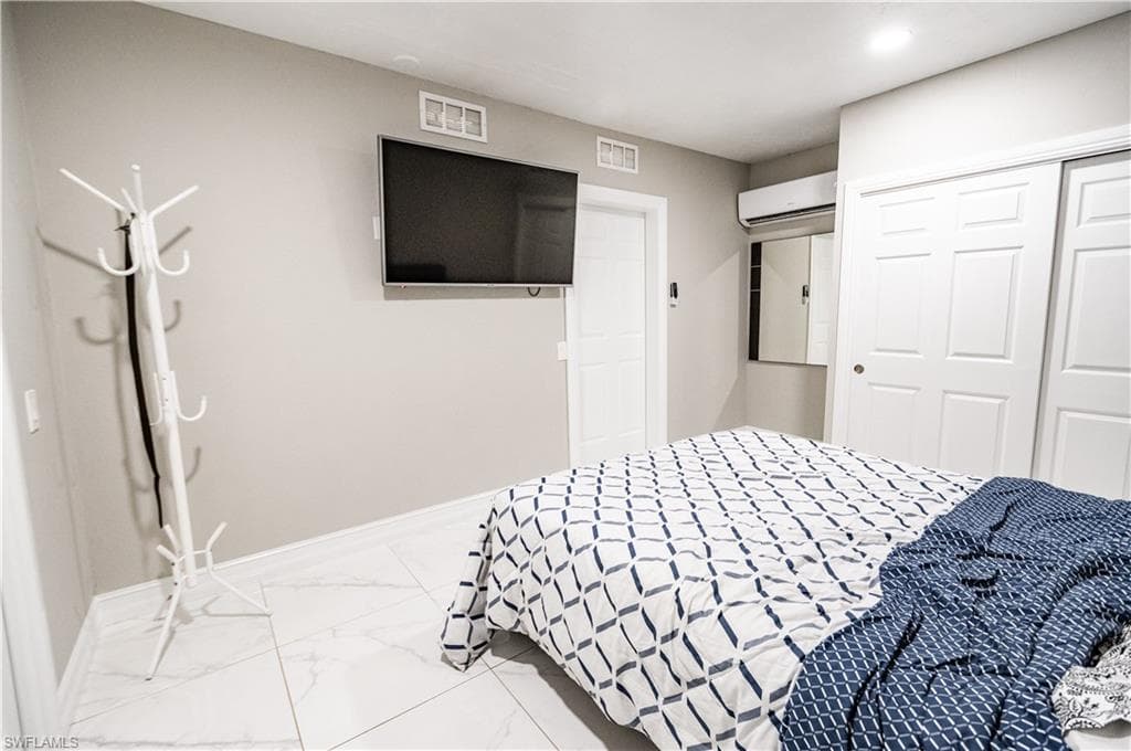 4924 20th Pl SW, Naples, FL 34116-11