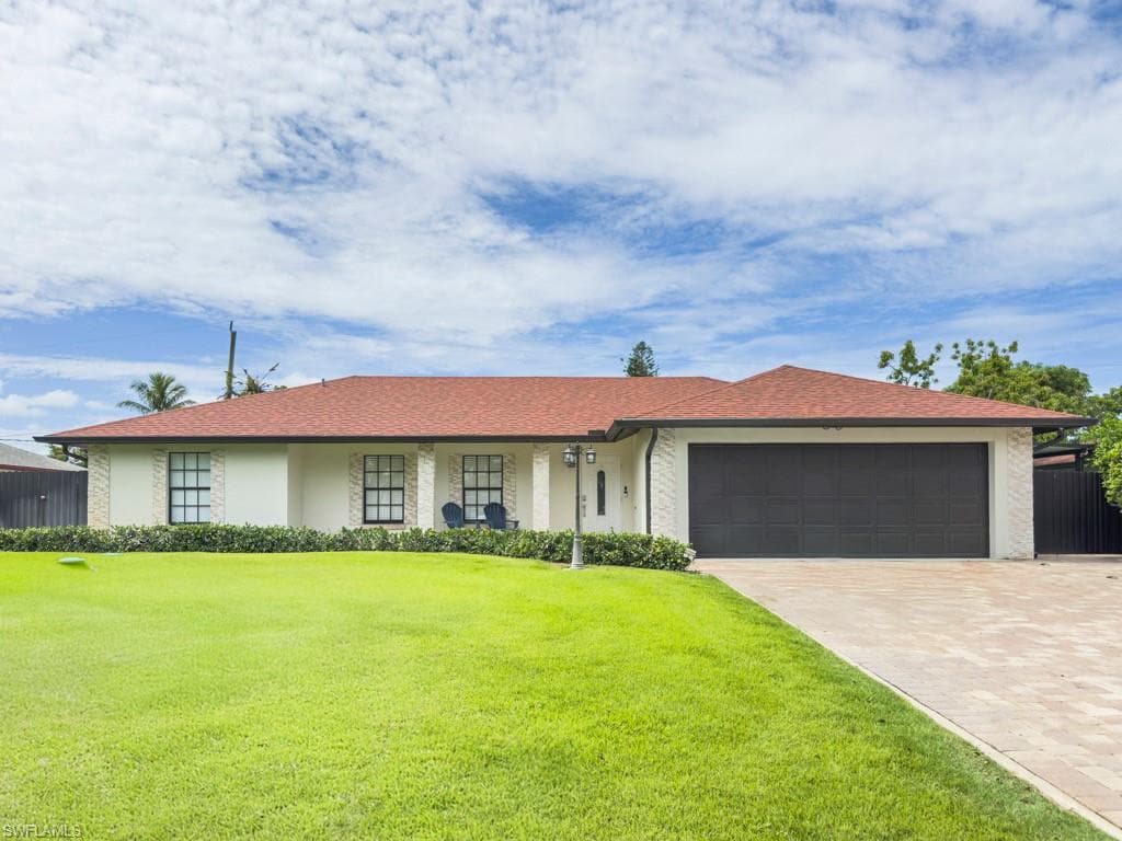 4924 20th Pl SW, Naples, FL 34116-2