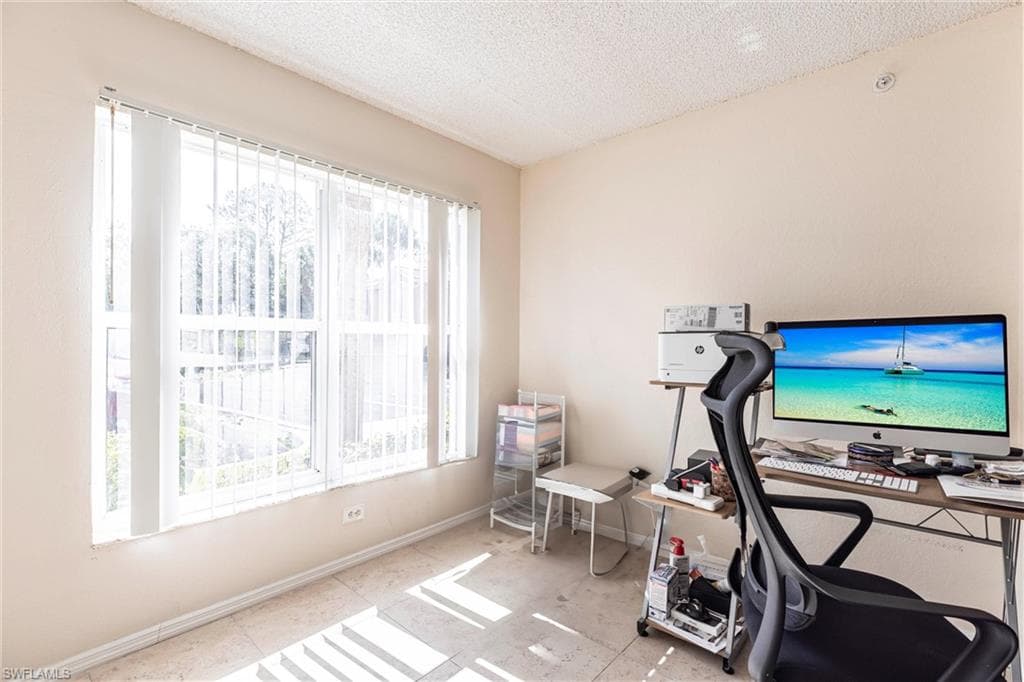 8225 Ibis Club Dr 203, Naples, FL 34104-17