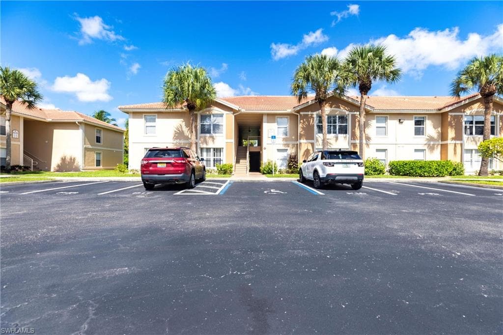 8225 Ibis Club Dr 203, Naples, FL 34104-1